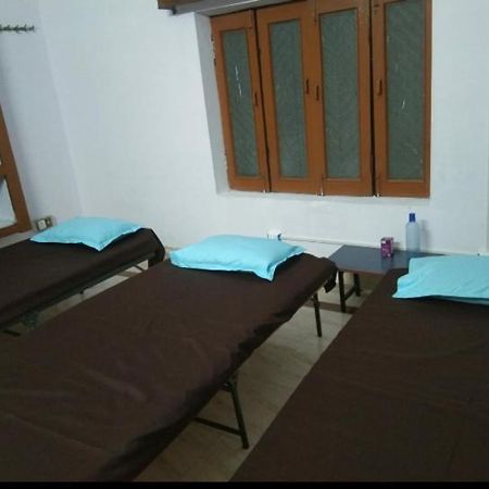 Mannat Rooms Allāhābād Junction Eksteriør billede