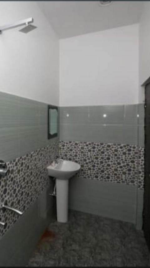 Mannat Rooms Allāhābād Junction Eksteriør billede