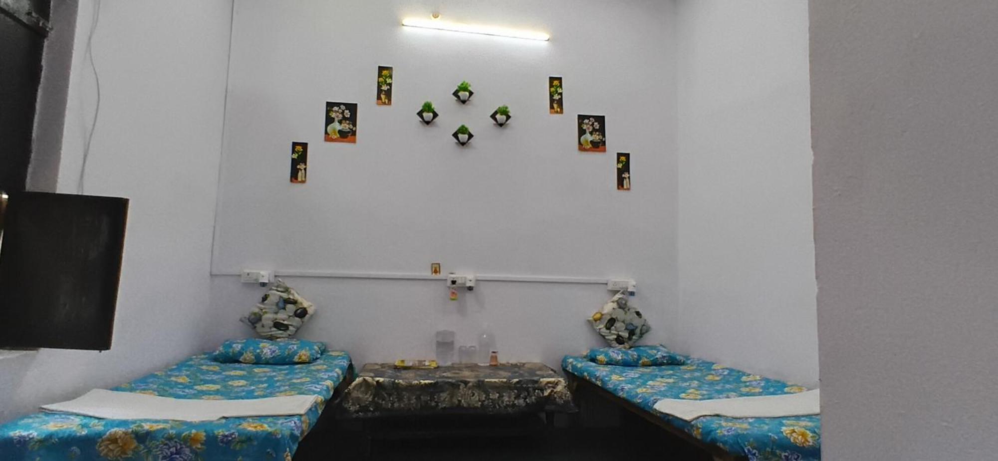 Mannat Rooms Allāhābād Junction Eksteriør billede